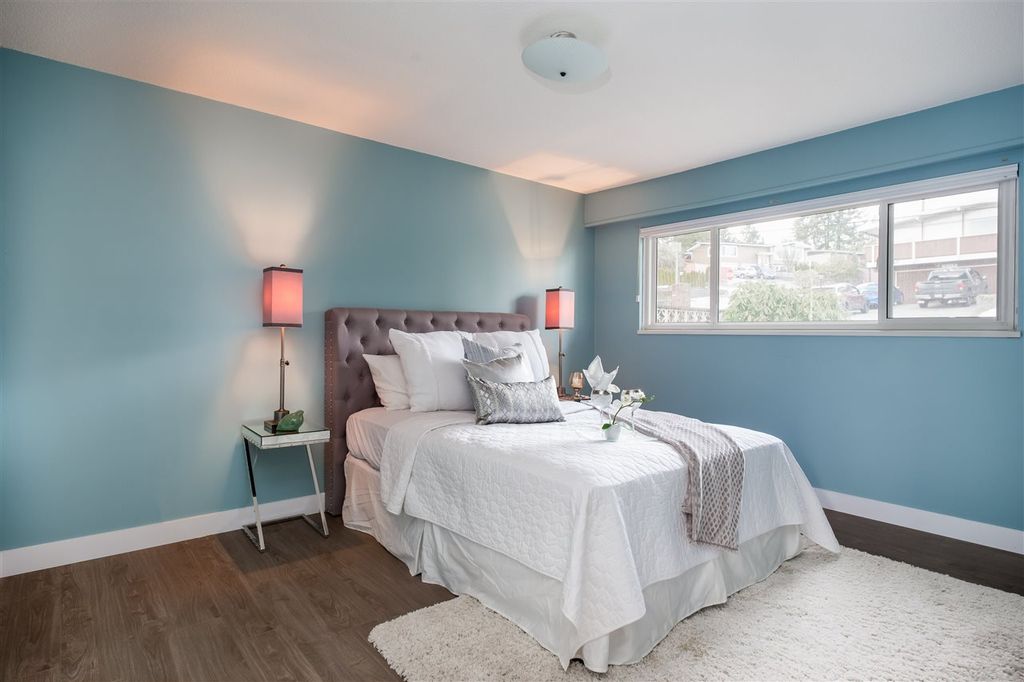 listing image 1108899804310734405