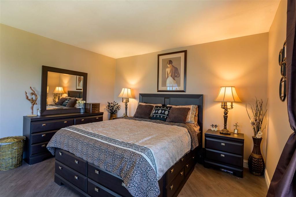 listing image 1102528266593948198