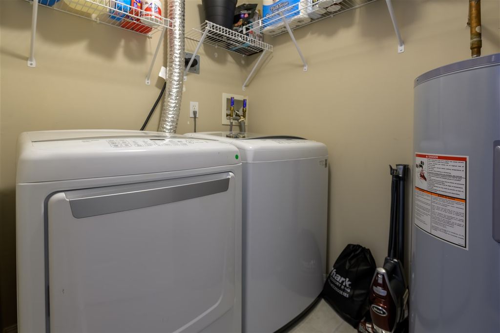 listing image 1107101830518367652