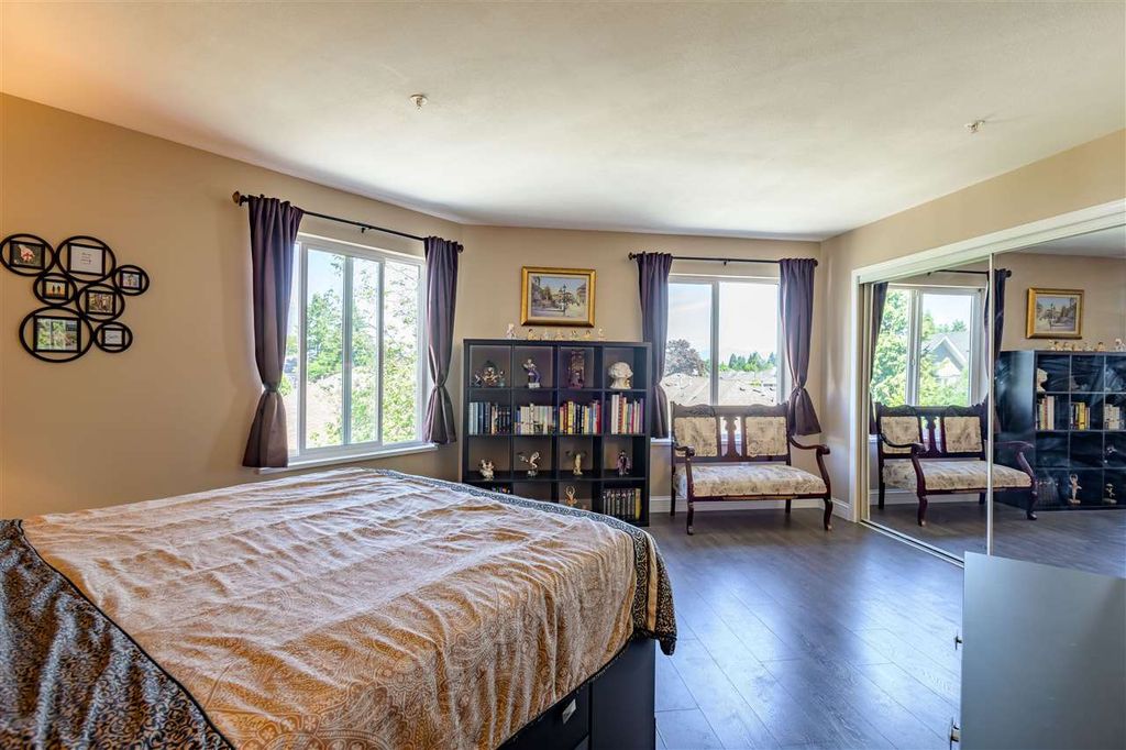 listing image 1107846129078677122