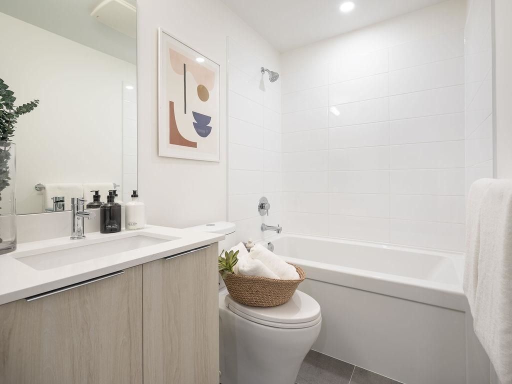 listing image 1102917218208819303