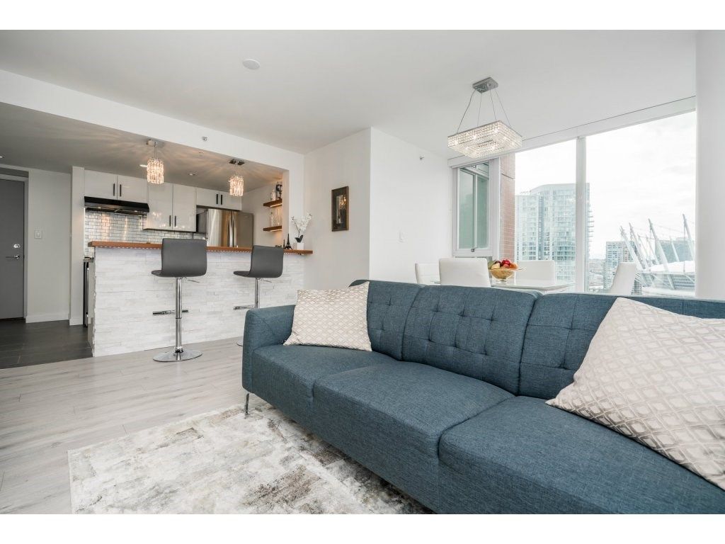 listing image 1109022981519288923