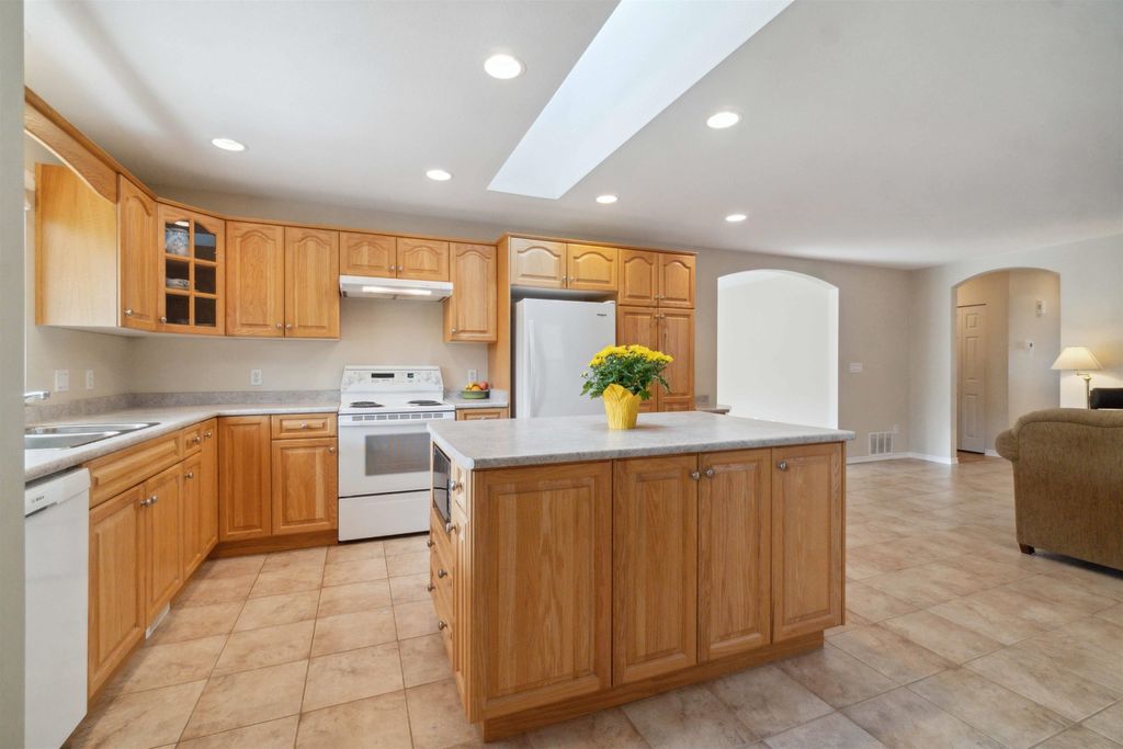 listing image 1101195228874268102