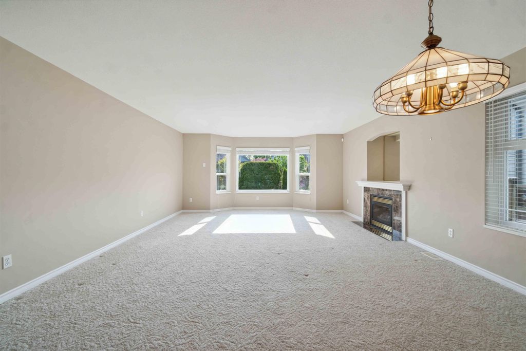 listing image 1100172441529256867