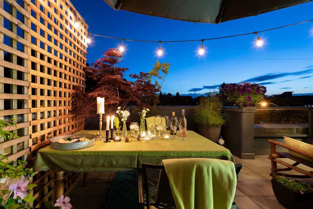 listing image 1103677141164860764