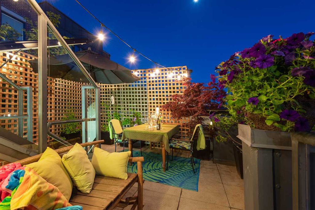 listing image 1100539339602750729