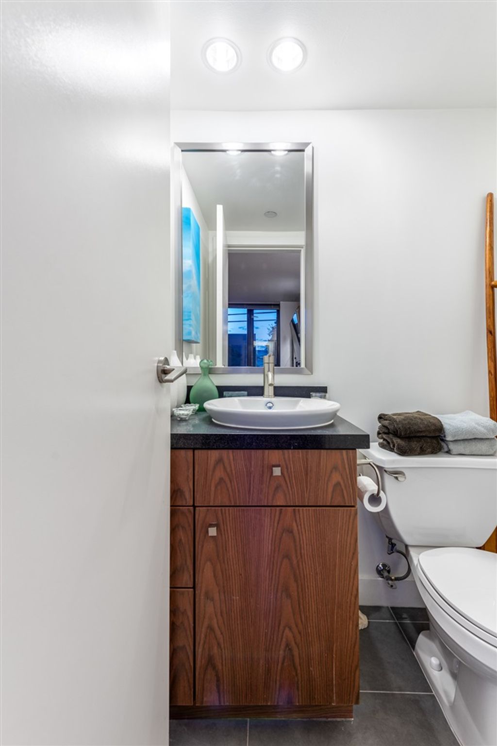 listing image 1104433313839762993