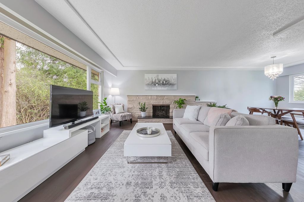 listing image 1105492975043046321