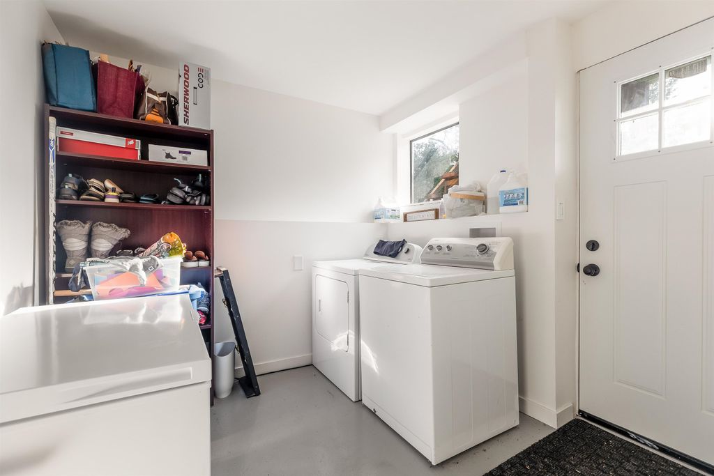 listing image 1100949044359148457
