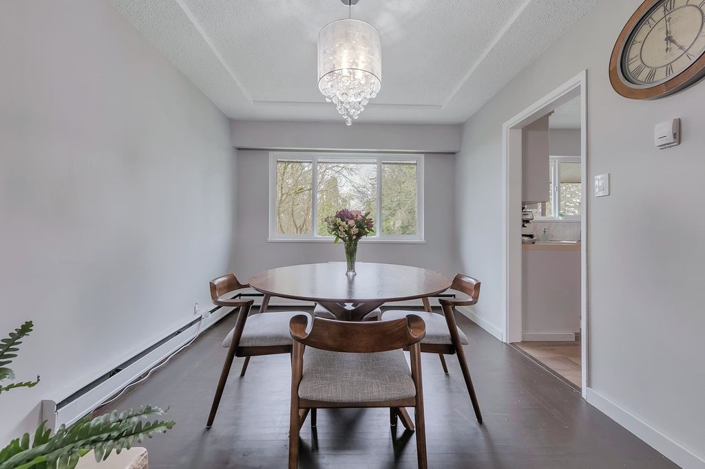 listing image 1106759485144338390