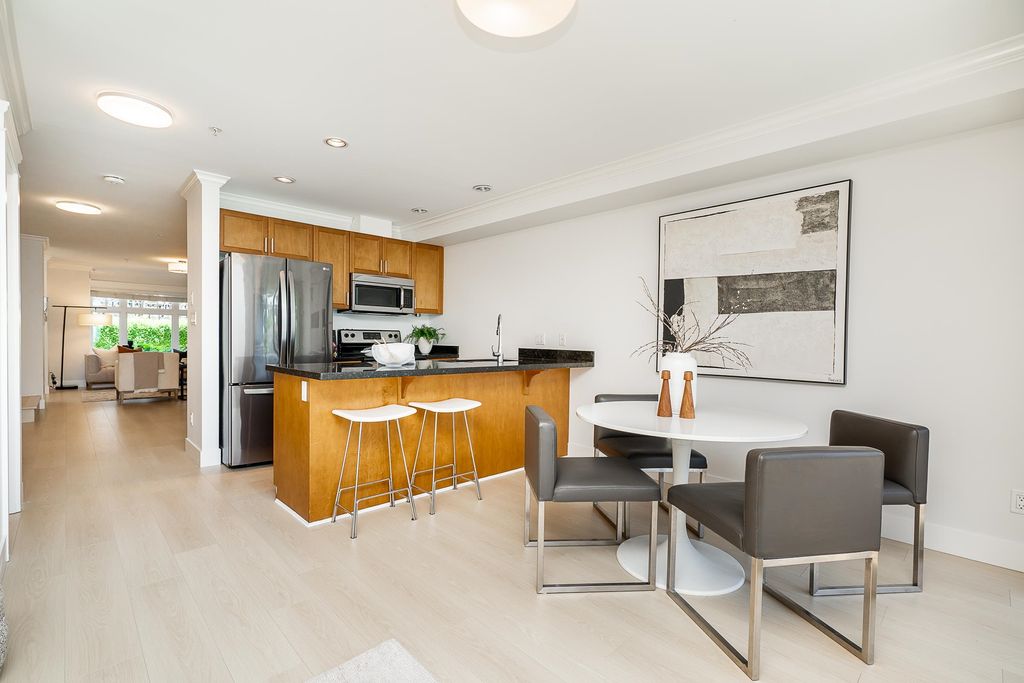 listing image 1100721935550194453