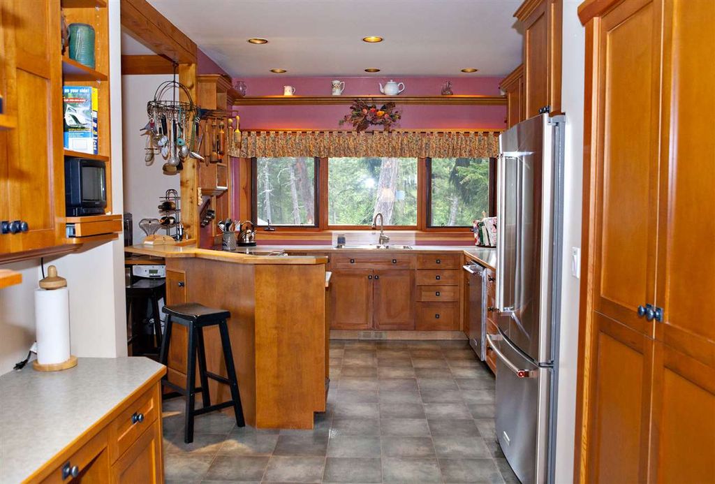 listing image 1109254034022561137