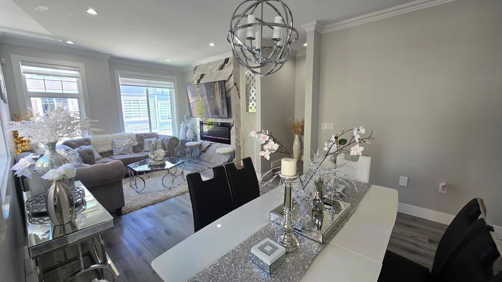 listing image 1106237755054029517