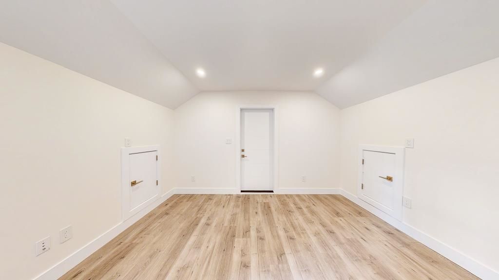listing image 1109595947120283178
