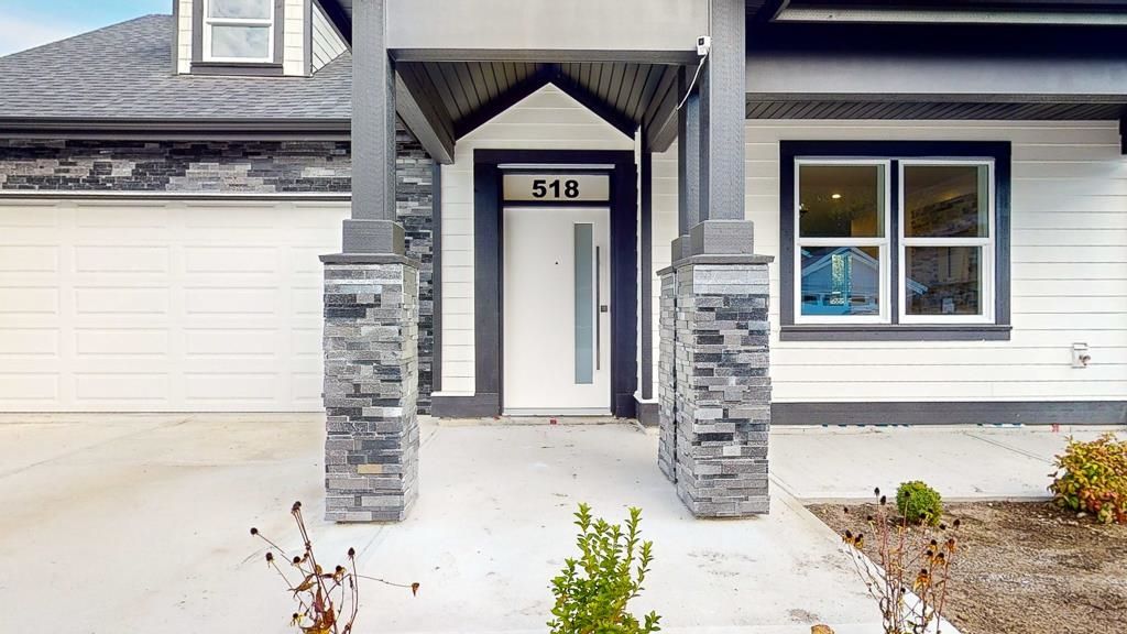 listing image 1109360807994606016