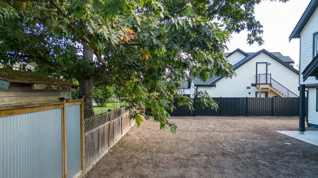 listing image 1101043788315215004
