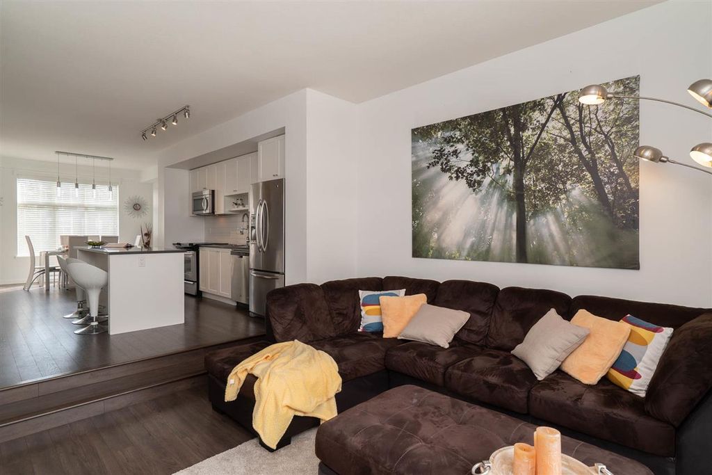 listing image 1108076695395622218