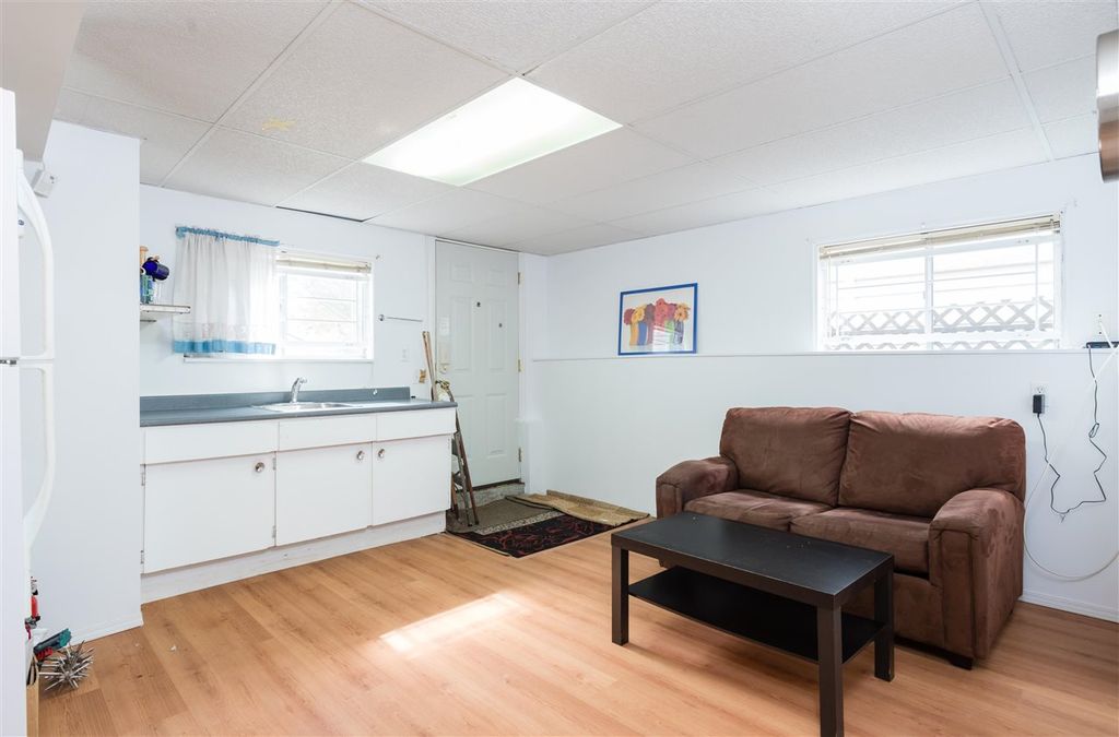 listing image 1109437035297602652