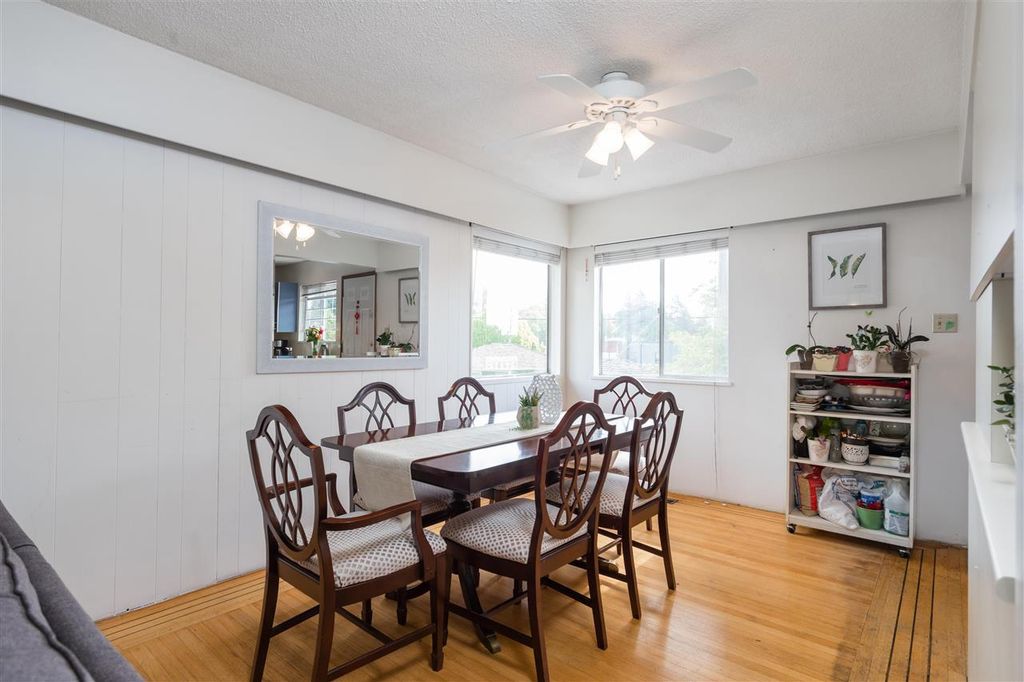 listing image 1102650211092805629