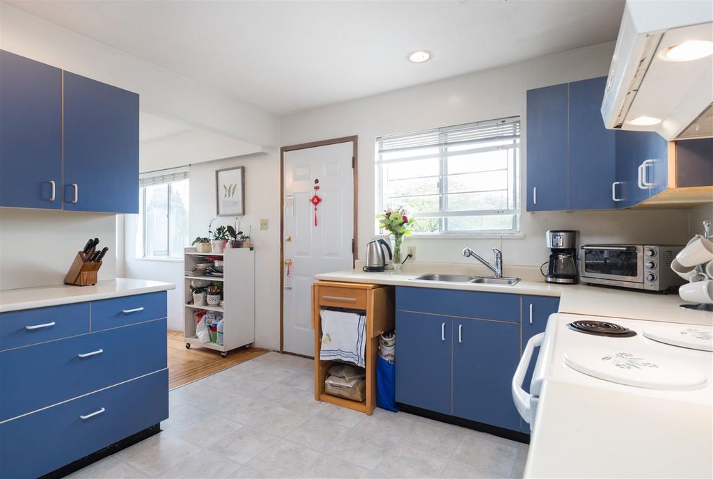 listing image 1102501719255347956