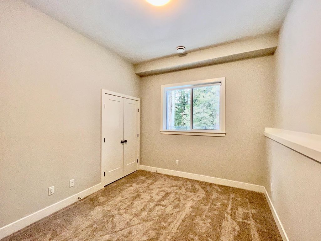 listing image 1107152802552983566