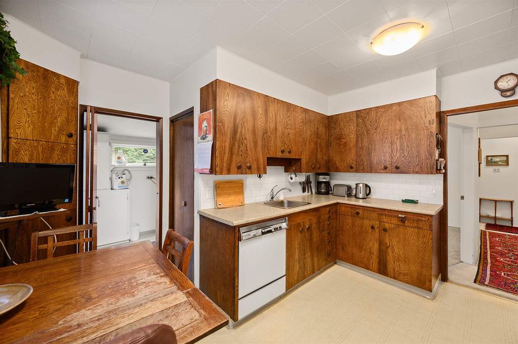 listing image 1107499849502278270