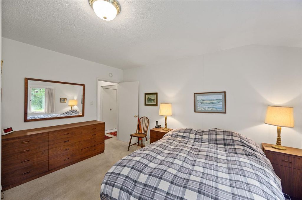 listing image 1106218468647932574