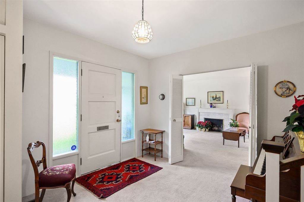 listing image 1100856402030600195