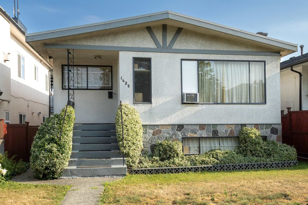 listing image 1102945246301563352