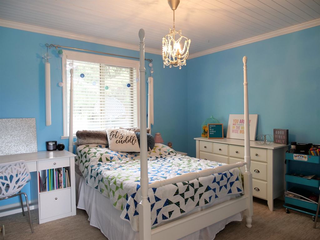 listing image 1109594086412565605