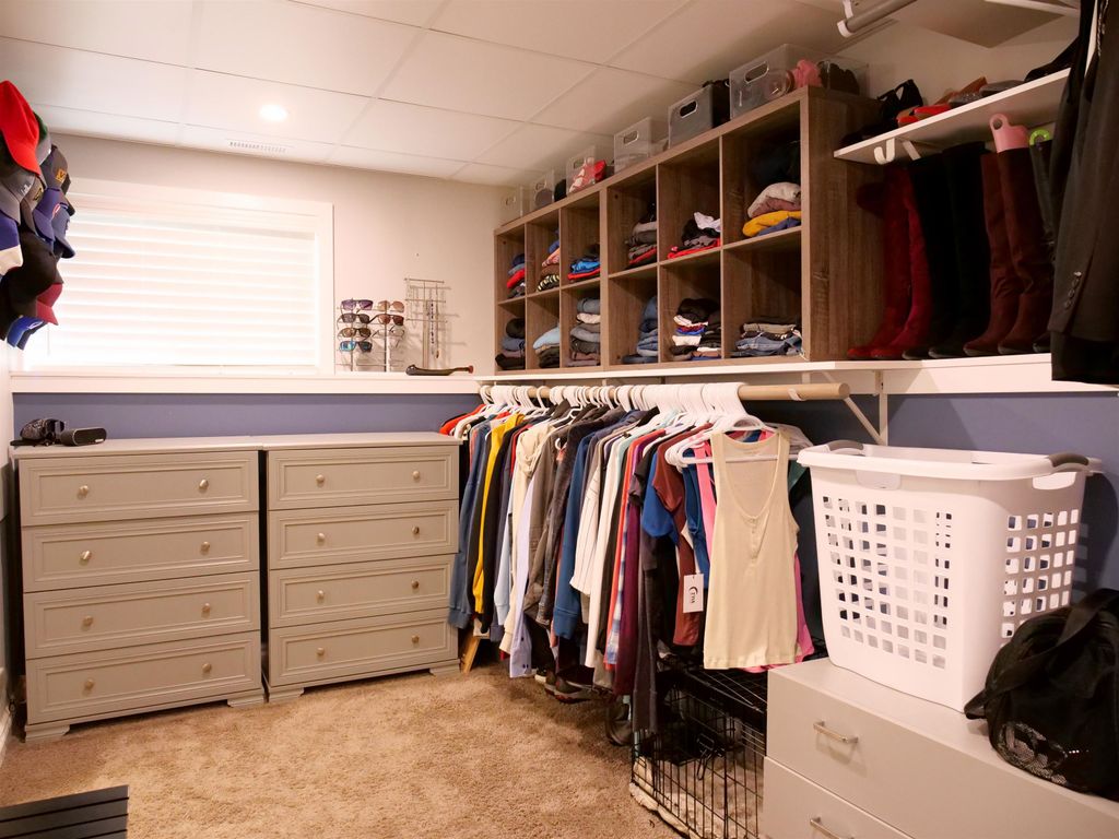 listing image 1108215788504889952