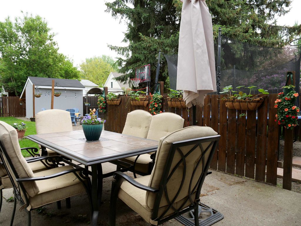 listing image 1100450911451245221