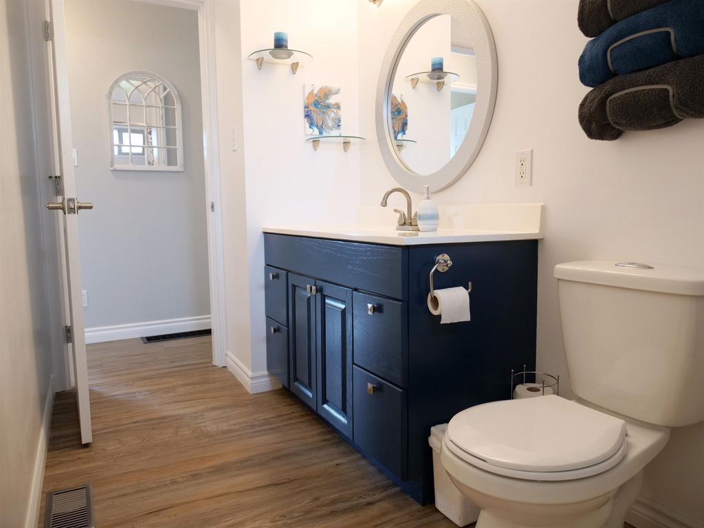 listing image 1105156736401483205