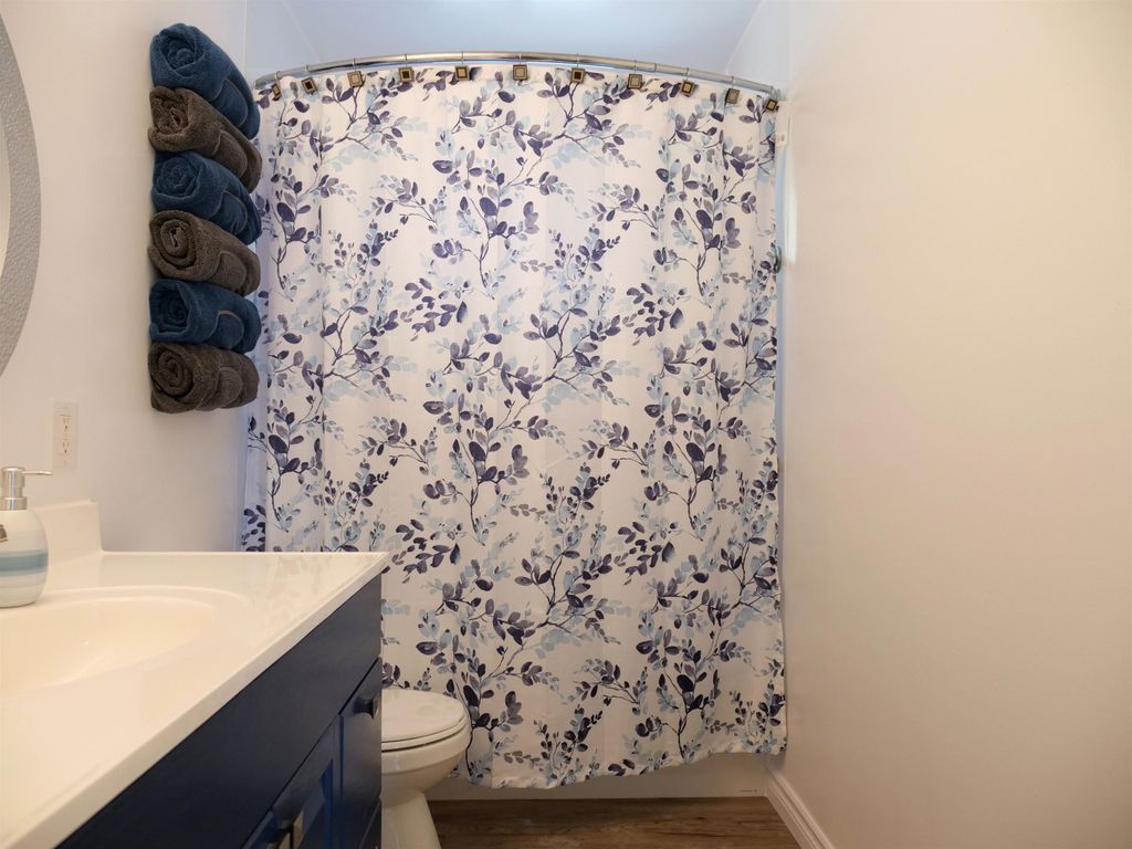 listing image 1109246258411263630