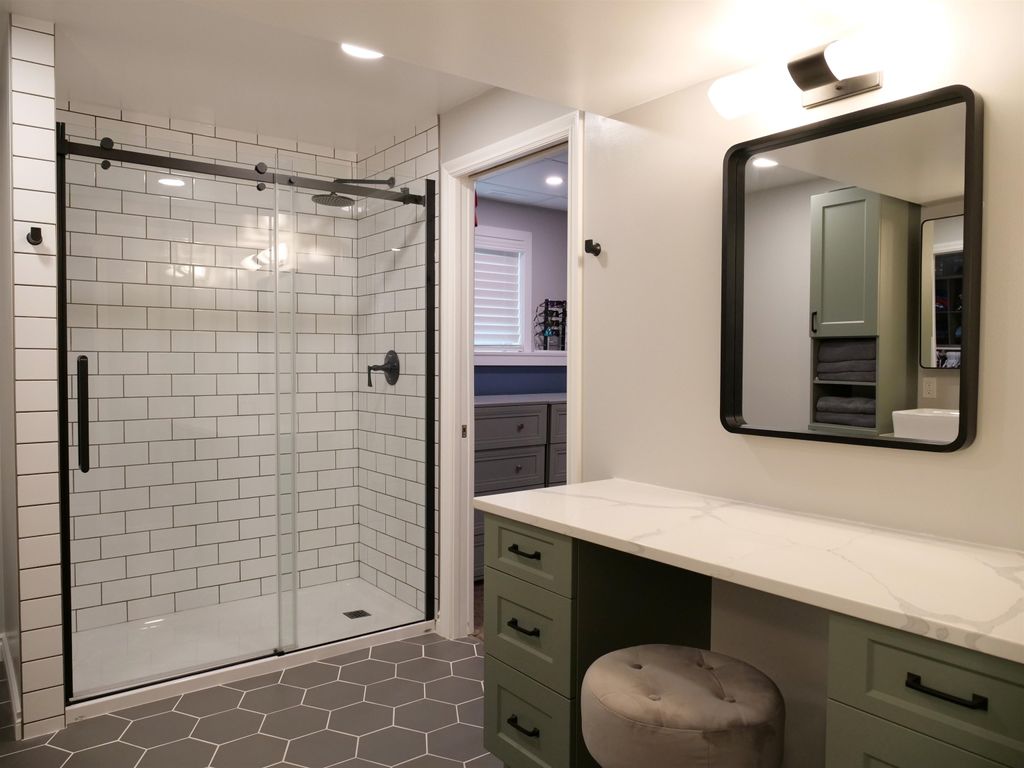 listing image 1103740085831576310