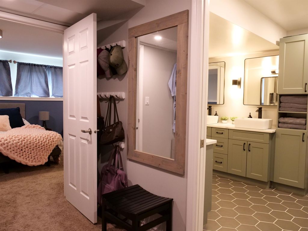 listing image 1105650659121782226