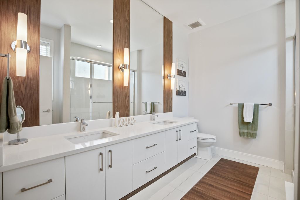 listing image 1106829036829797205