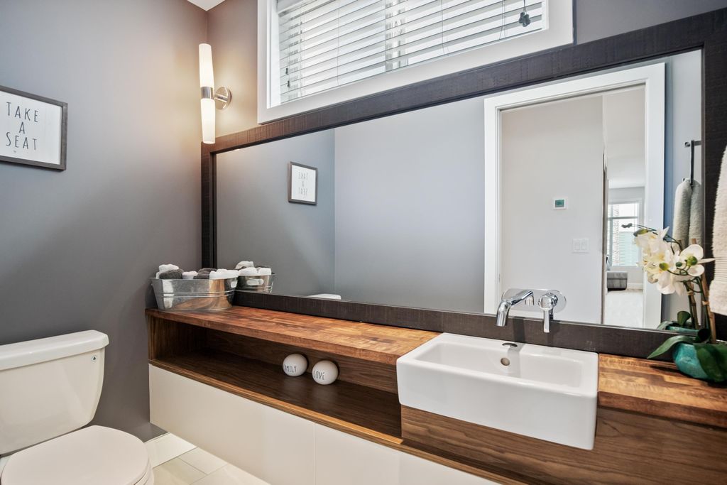 listing image 1102302926581828689