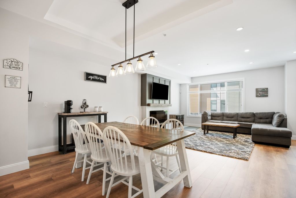 listing image 1104880837723571511