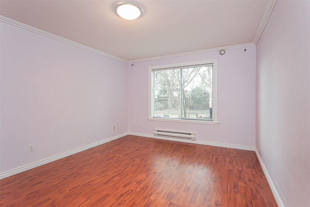 listing image 1109832825336196896