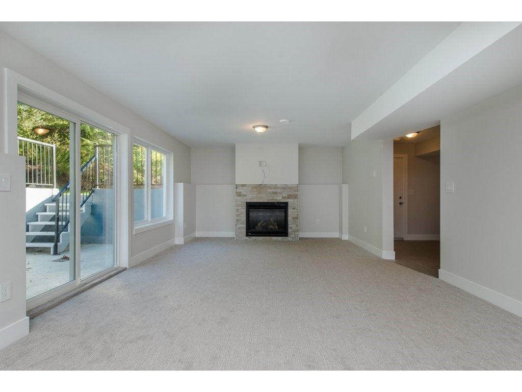 listing image 1109850156681680821