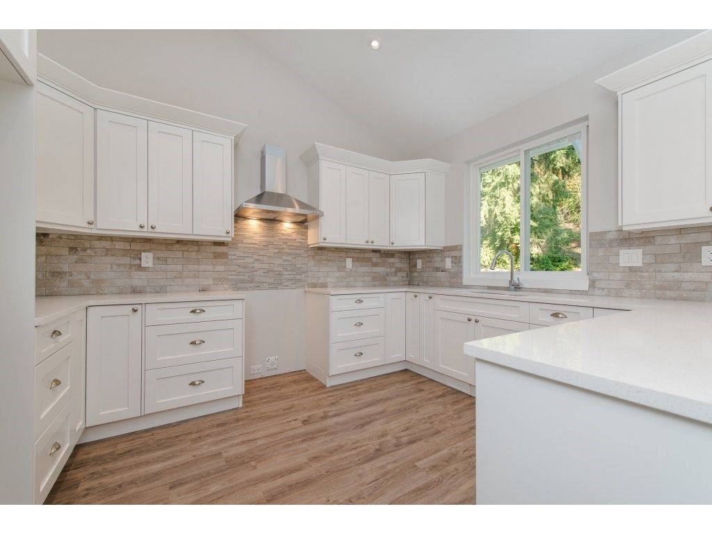 listing image 1108066029400369460