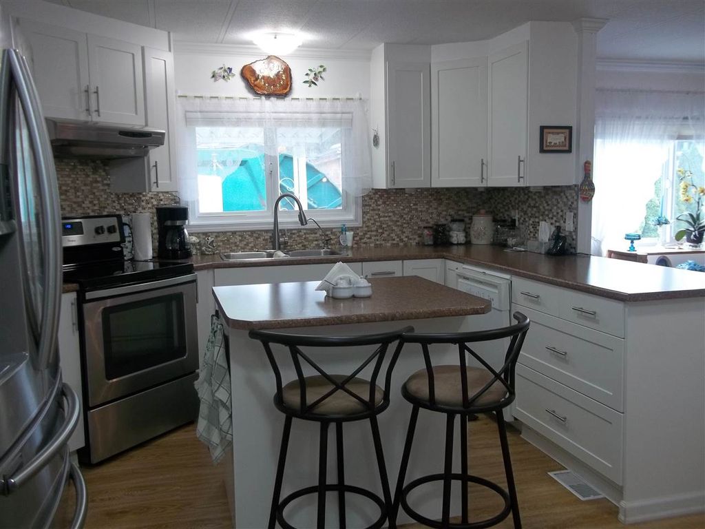listing image 1108140540379900022