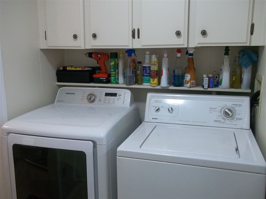 listing image 1101212299482560339