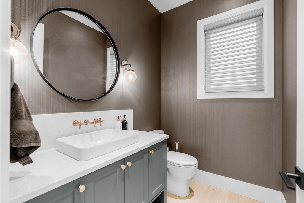 listing image 1100626600741455609