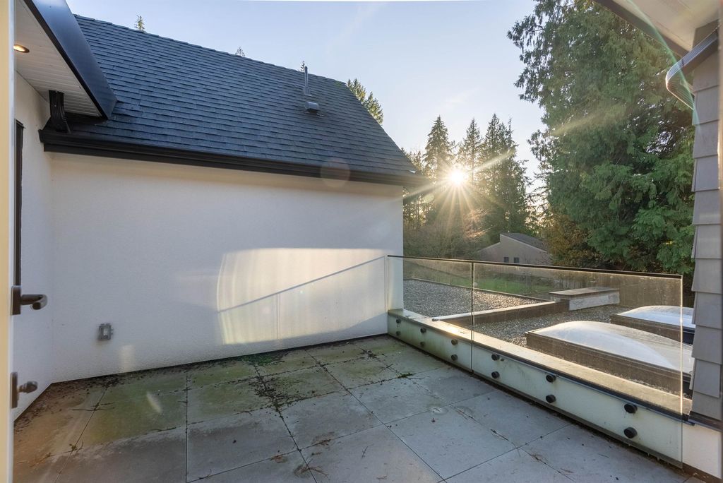 listing image 1106096949642504542