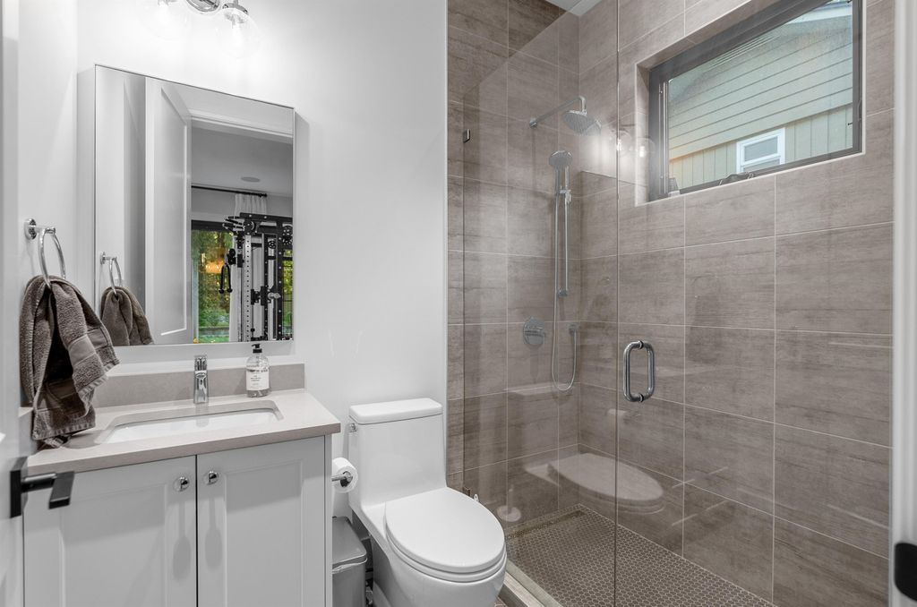 listing image 1107144342865585296