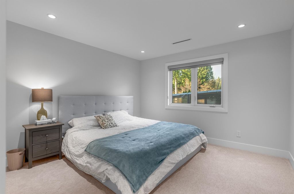 listing image 1107726977892336323