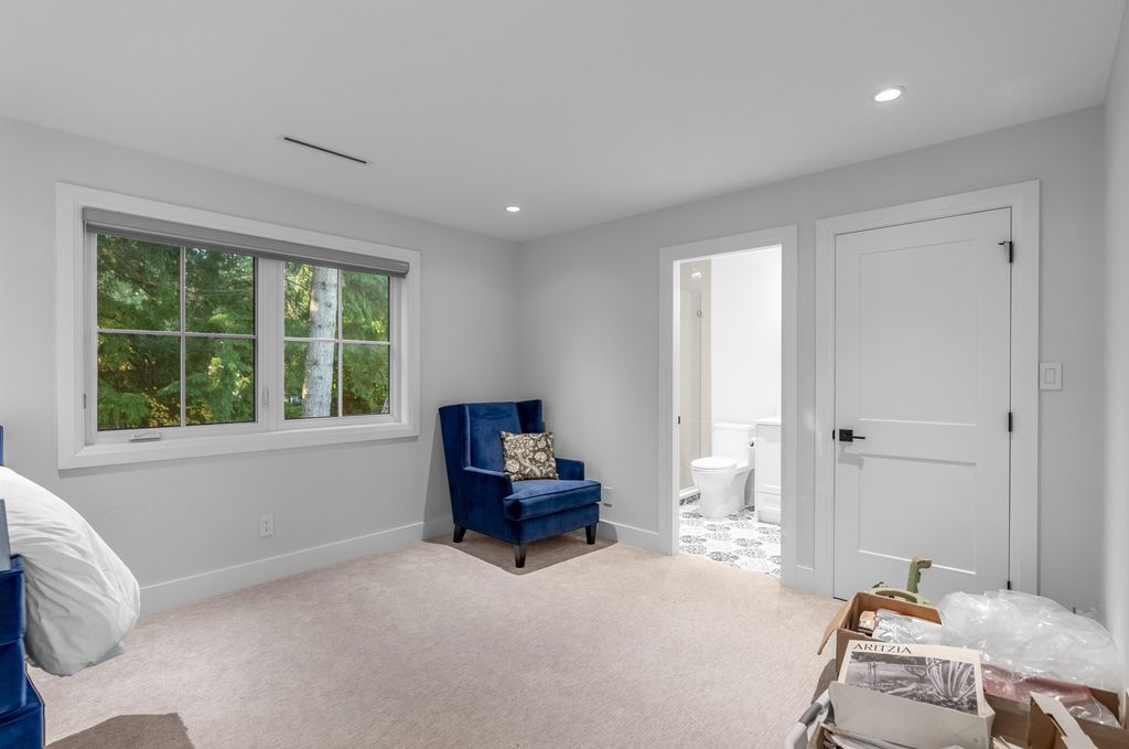 listing image 1102458514915490717