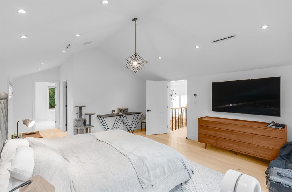 listing image 1104316766224499369
